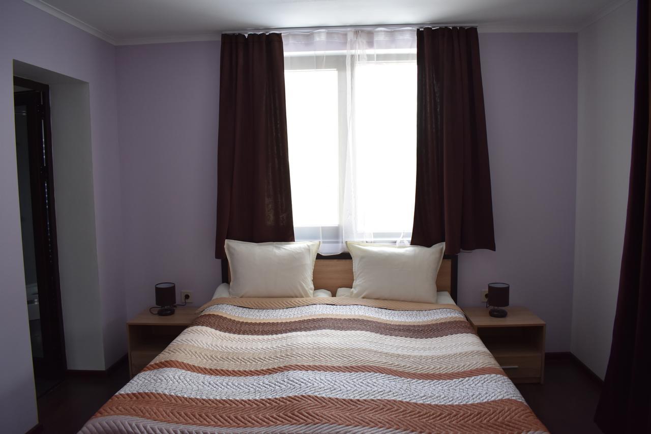 Bavaria House Hotel Говедарци Екстериор снимка