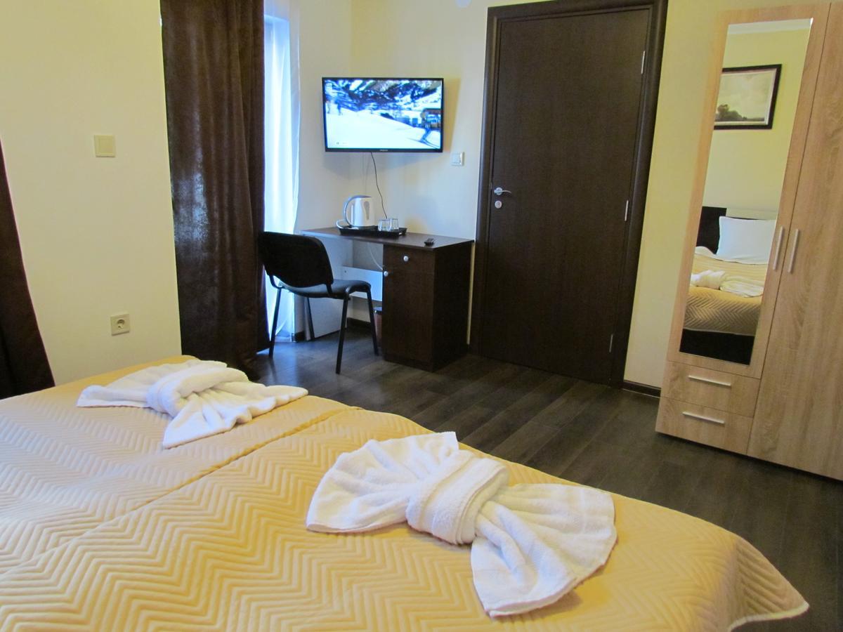 Bavaria House Hotel Говедарци Екстериор снимка